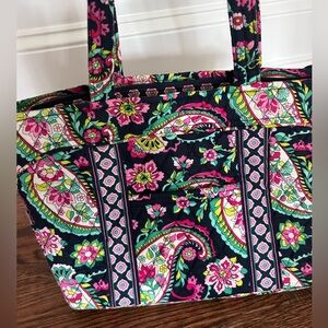 Vera Bradley colorful tote bag